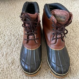 Winter boots size 4